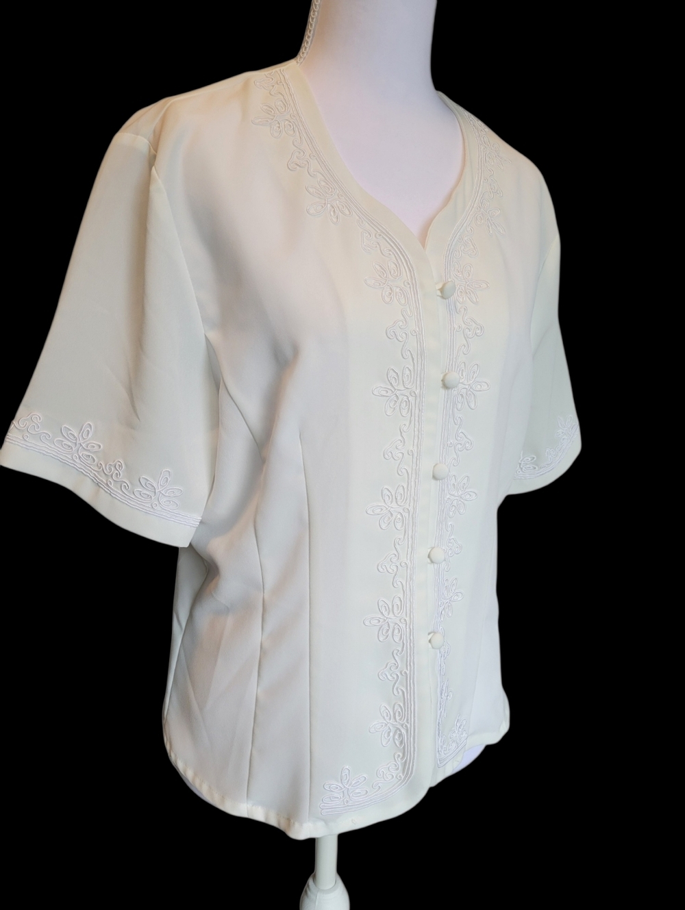 Vintage Worthington White/Off White Embroidered Button Up Short Sleeve Blouse - Picture 2 of 7